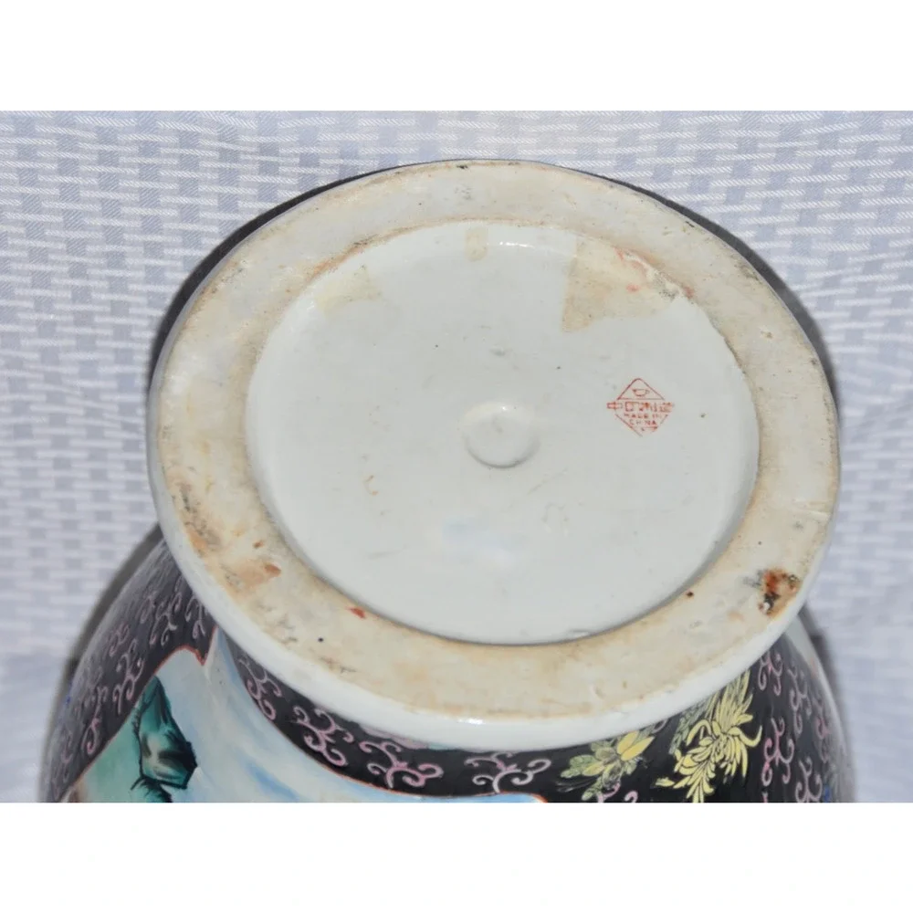 Japanese Decor Royal Satsuma Hand Painted Ginger Temple Jar Vase